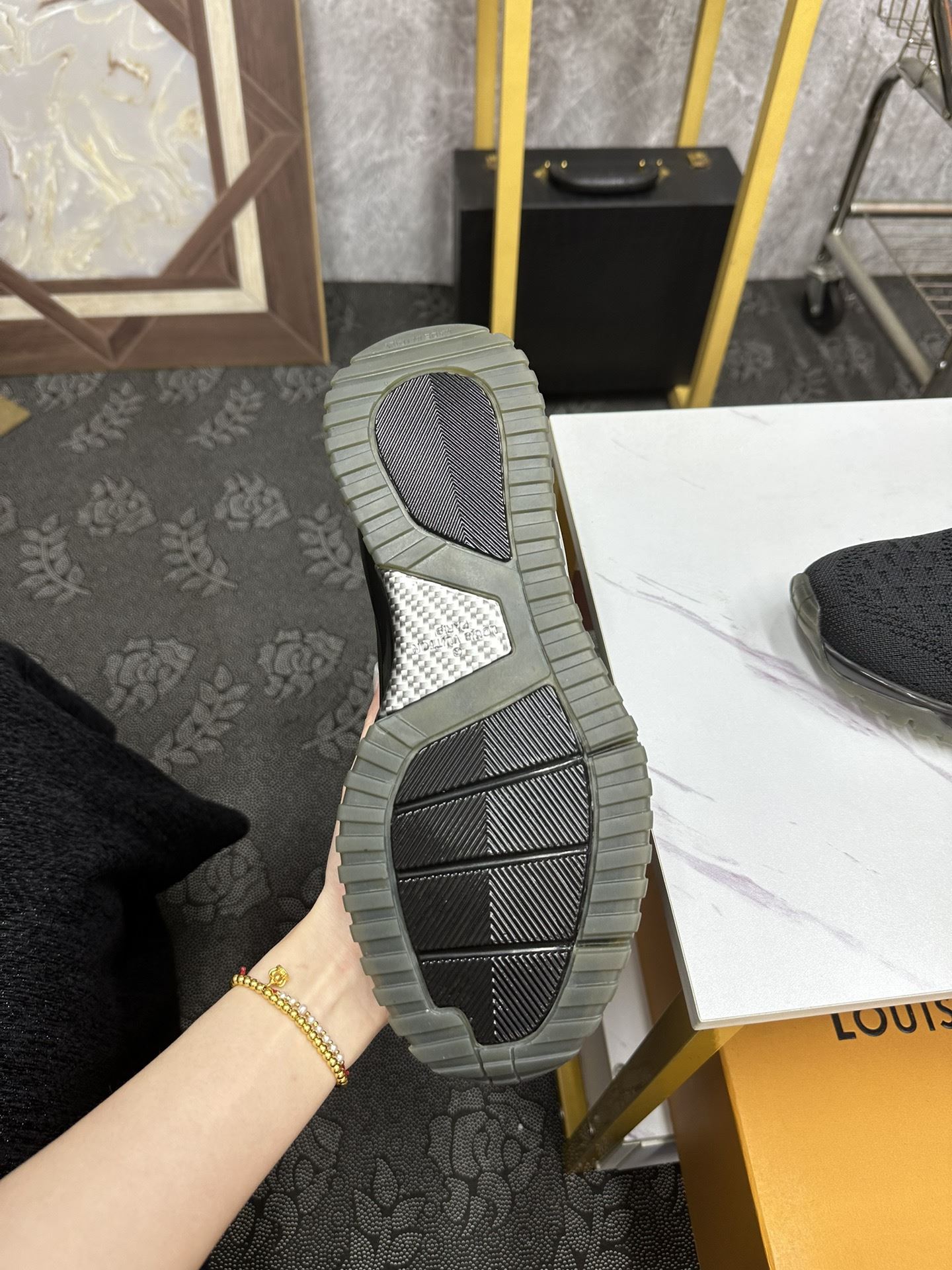 Louis Vuitton Low Shoes